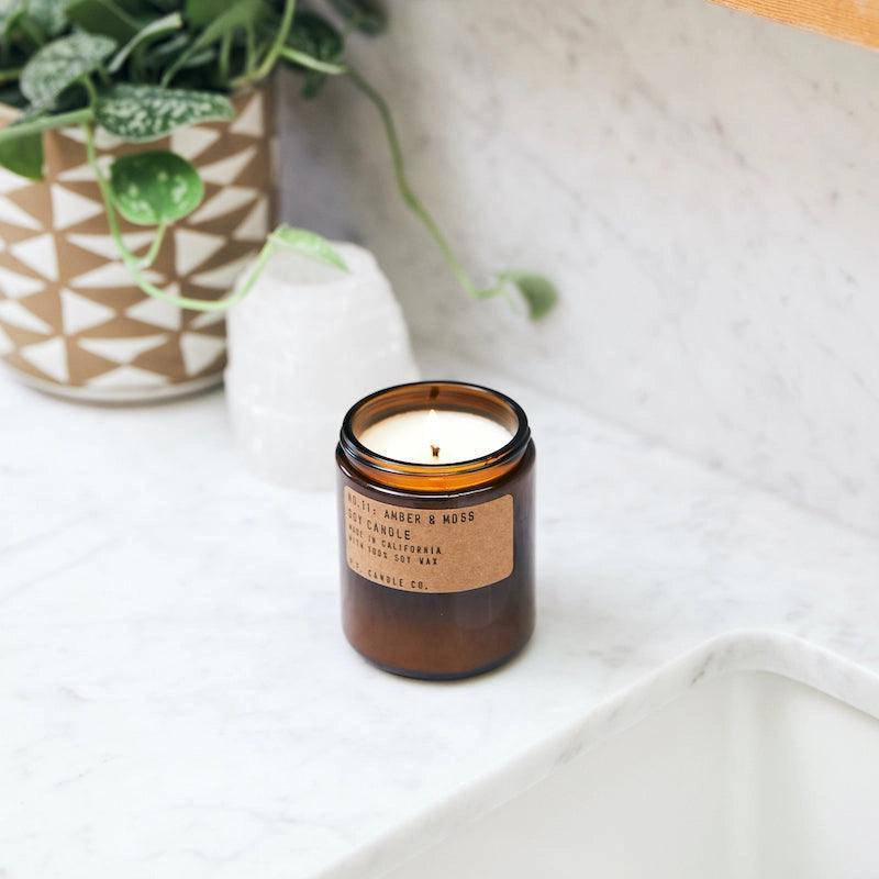 Amber & Moss Soy Candle - Giften Market