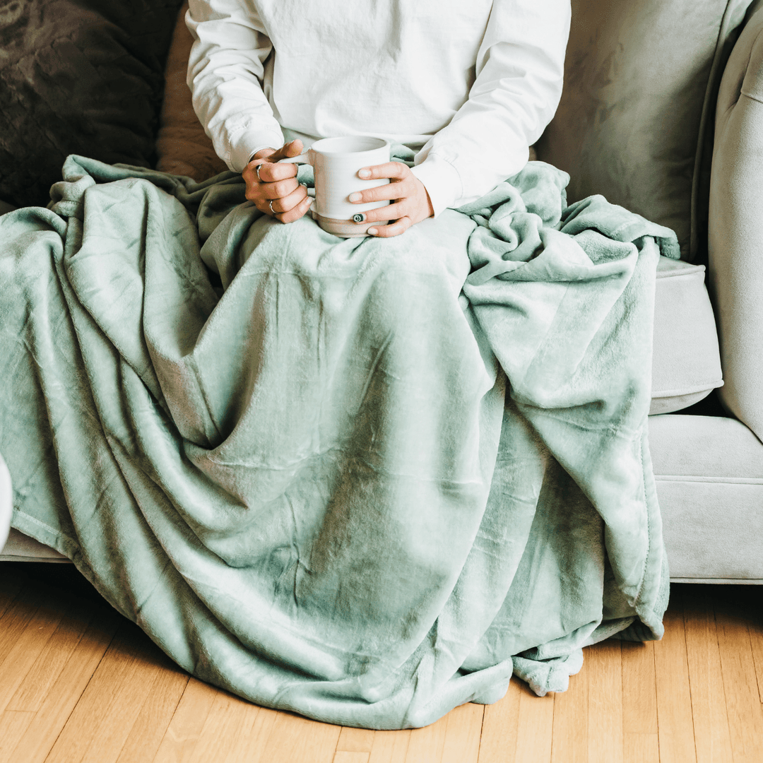 Cozy Fleece Throw Blanket - Giften Market