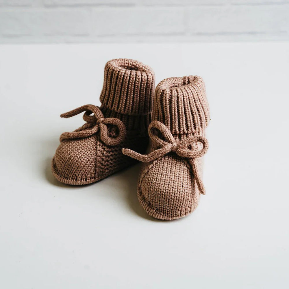 Knit Baby Booties - Newborn Gift - Giften Market