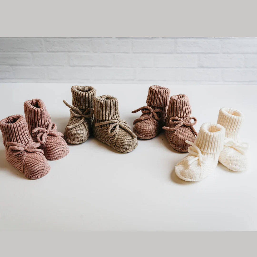 Knit Baby Booties - Newborn Gift - Giften Market