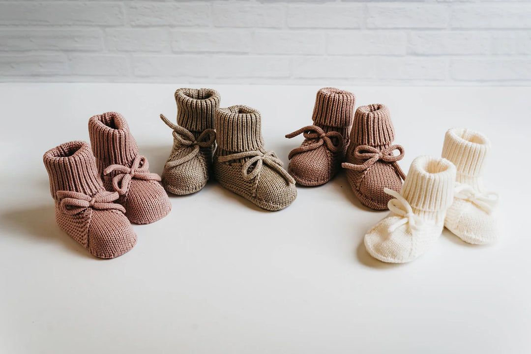 Knit Baby Booties - Newborn Gift - Giften Market