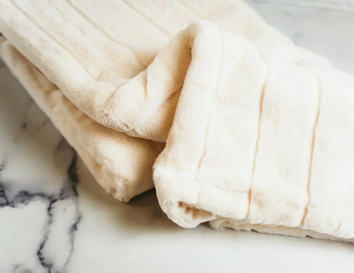Luxe Faux Fur Throw Blanket - Giften Market