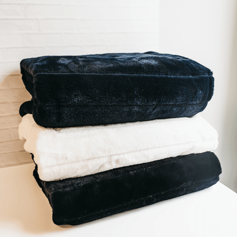 Luxe Faux Fur Throw Blanket - Giften Market