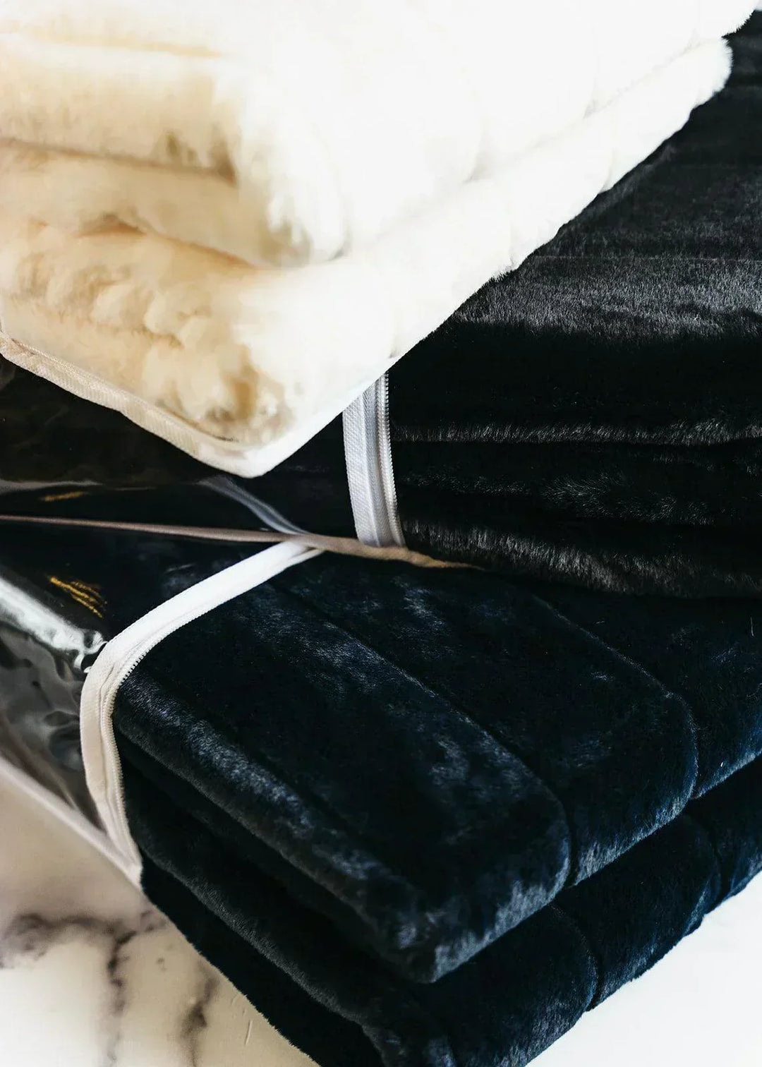 Luxe Faux Fur Throw Blanket - Giften Market