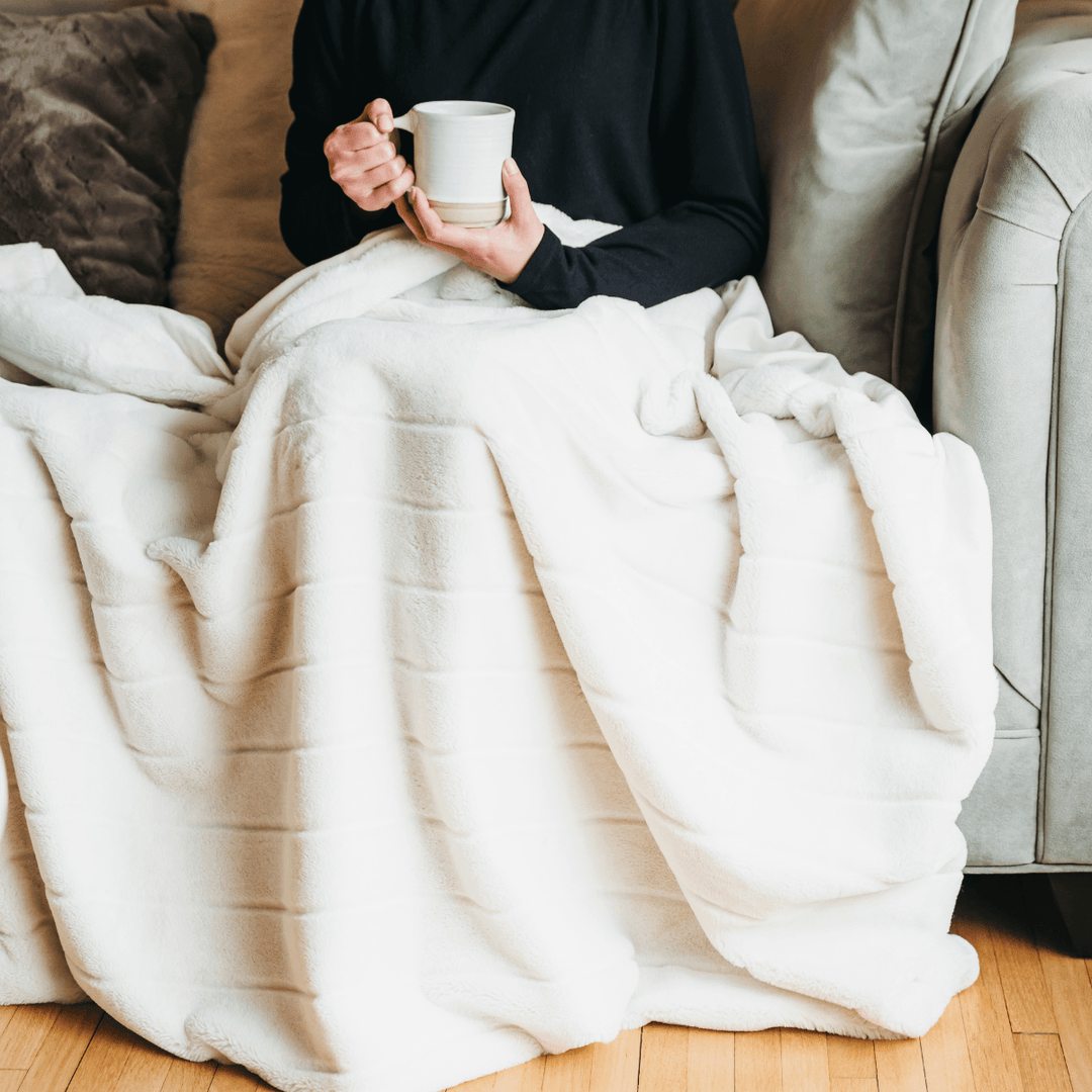 Luxe Faux Fur Throw Blanket - Giften Market