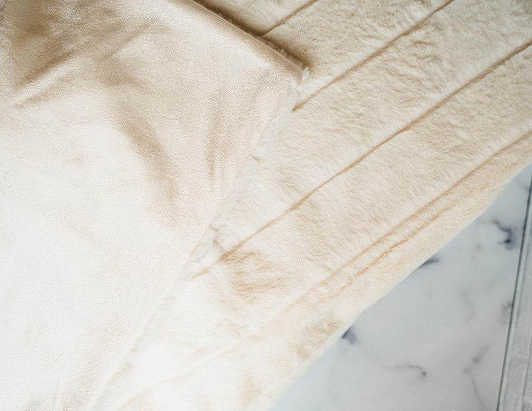 Luxe Faux Fur Throw Blanket - Giften Market
