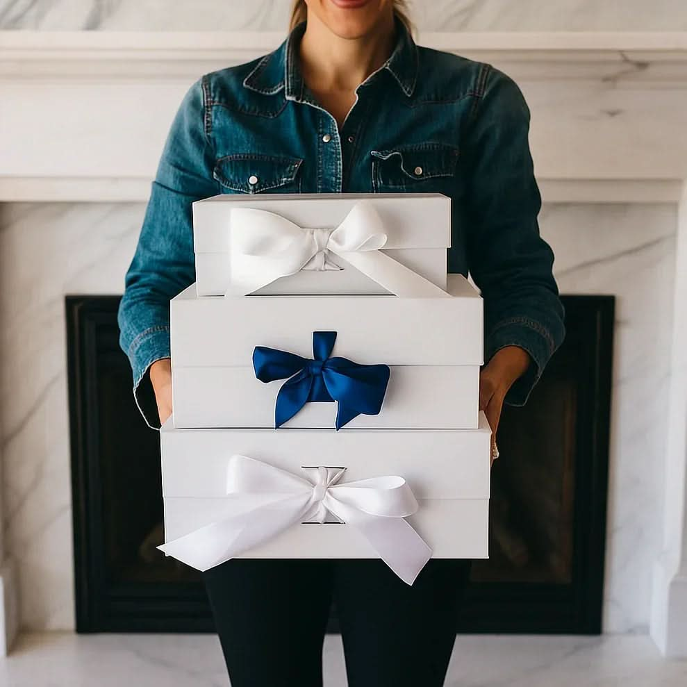 Magnetic White Folding Gift Box - Luxury Gift Wrap - Large - Giften Market
