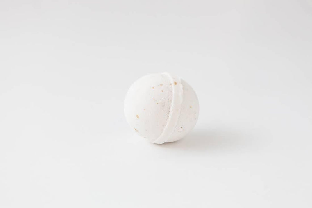 Oatmeal Milk + Honey Bath Bomb - Giften Market