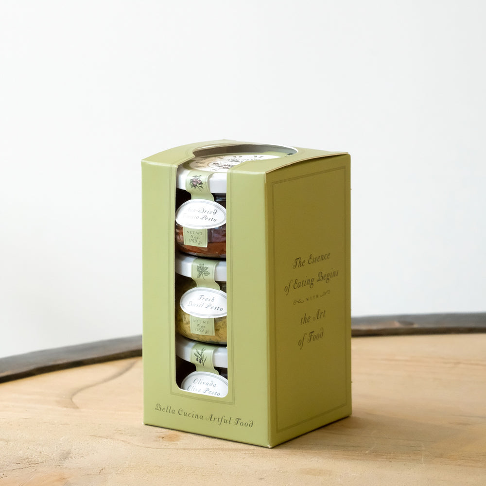 Bella Cucina Pesto Classic Collection gift box on a wooden table