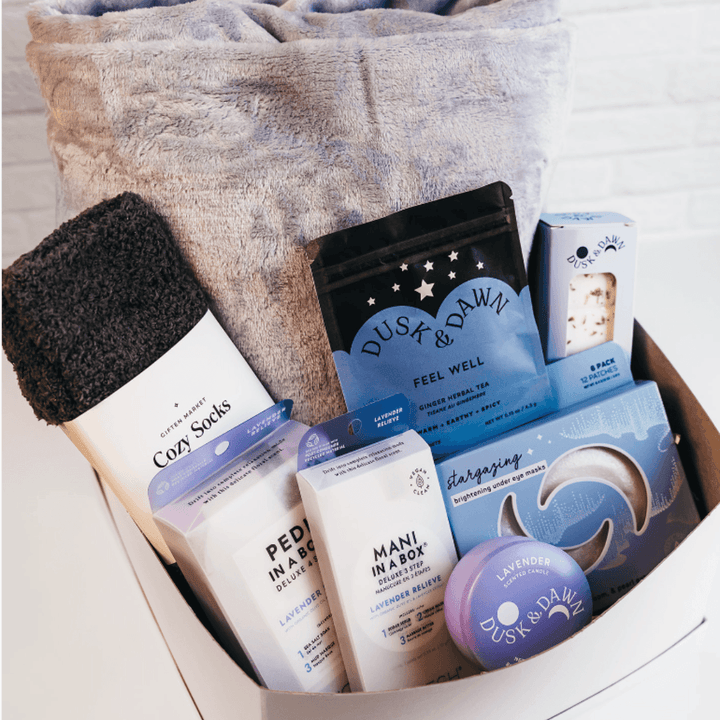 Virtual Hug Deluxe Gift Box - Giften Market